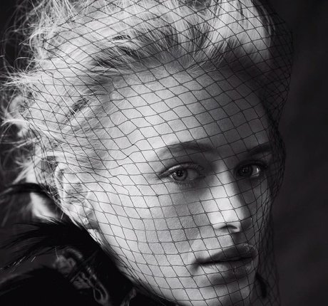 Leven Rambin étoile exclusive images