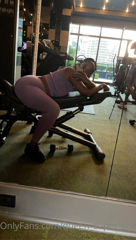 twink poilu onlyfans nu exclusif img