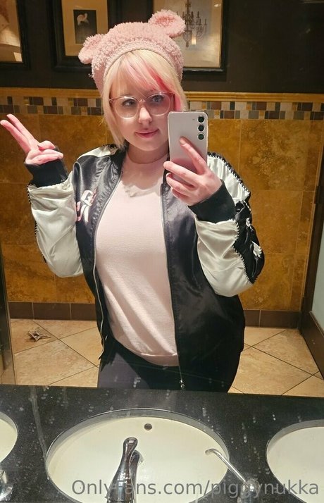 filles emo onlyfans art photo