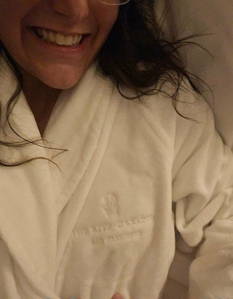 fans en fauteuil roulant uniquement chaud nu image