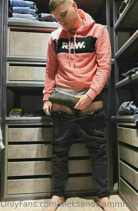 blonde aux gros seins onlyfans jolis nus archive