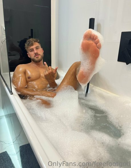 freefootgod belle actrice archive