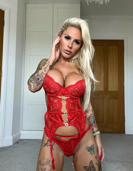 husbandhotwifeyx actrice nue galeries