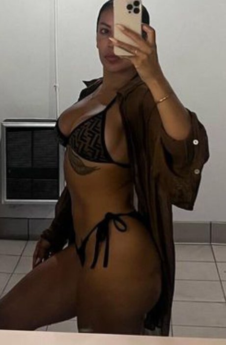 Get Bodied By J meilleure star du porno des photos