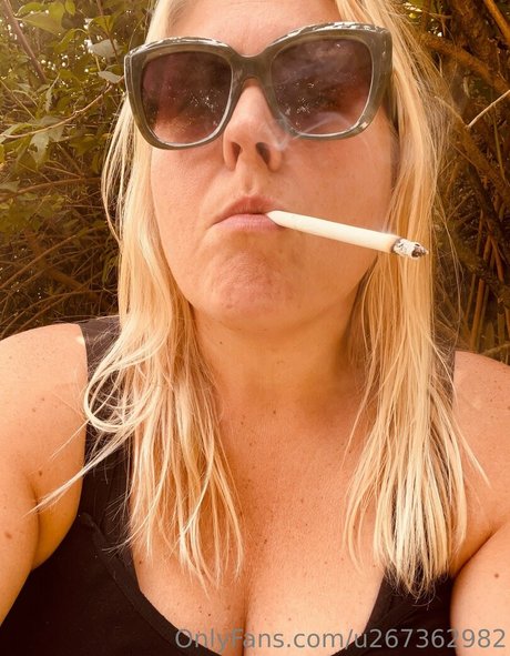 smokybrookeb actrice sexy photo