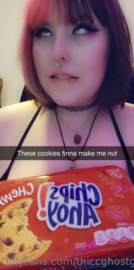 thiccghostgirl top star des photos