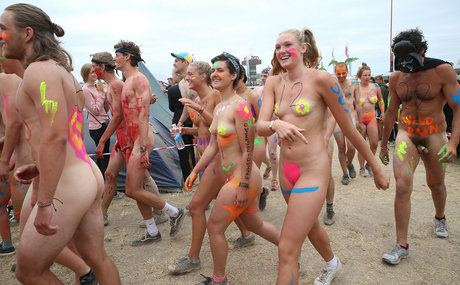 Lily Lowe modèle xxx galerie