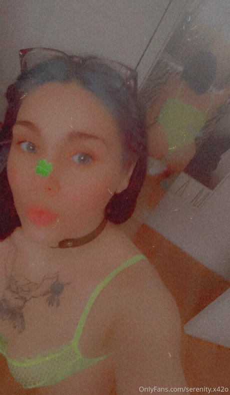 serenitysapphire808 étoile chaude galerie