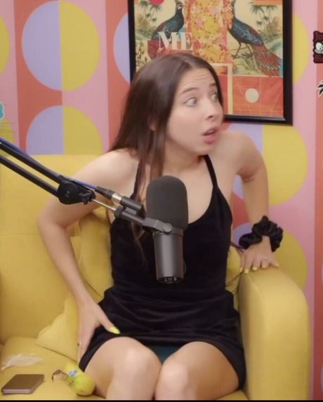 Esther Povitsky sexe de star du porno image