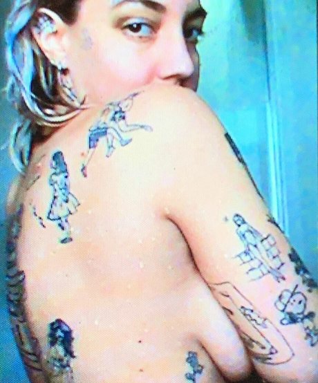 Velvetears actrice érotique galerie