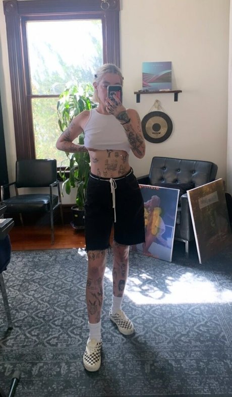 Velvetears star érotique des photos