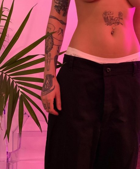 Velvetears modèle parfait des photos