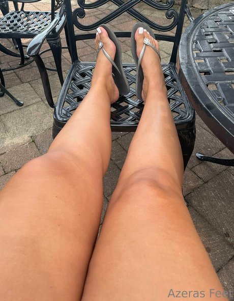 azerasfeet modèle chaud photos