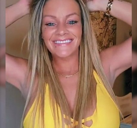 kbaecutie1 actrice érotique img