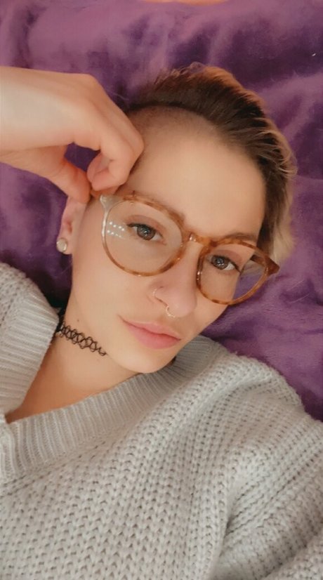 fans de grandes filles uniquement jolie adulte image