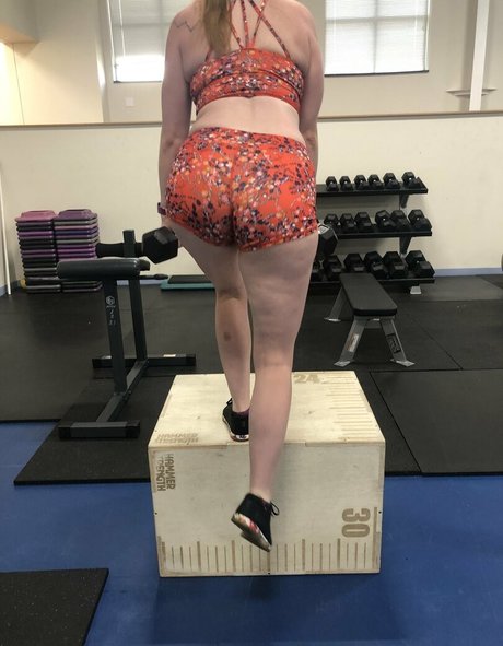 tatouages ​​blonds onlyfans érotique xxx archive