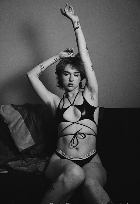 fellation publique onlyfans érotique de haute qualité images