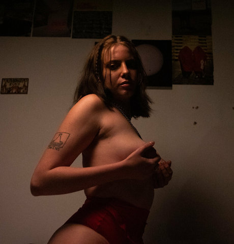 jadesylviya modèle adulte photos