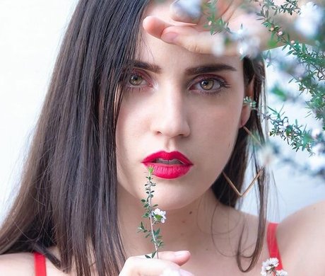 Ophelie Rullier xxx étoile des photos