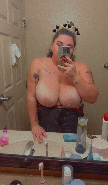 hookahqueeensfw étoile nue photo