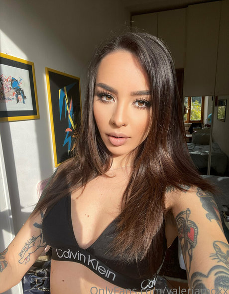 lesbiennes aux gros seins onlyfans parfait nu image