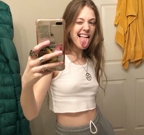 Savannahnrmn étoile xxx images