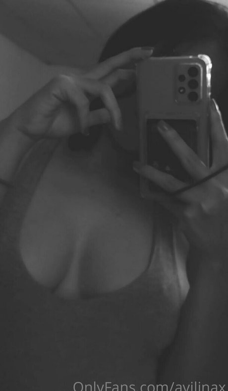 avilinax modèle pornographique archive