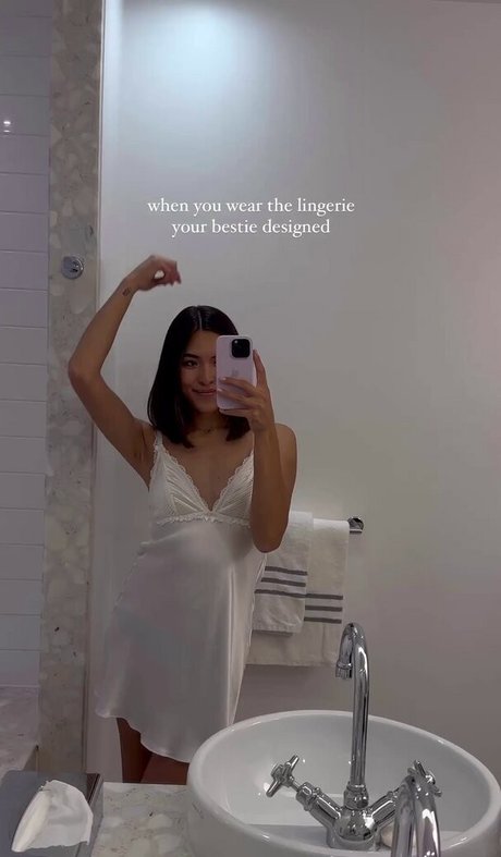 petite ébène onlyfans libre nu img