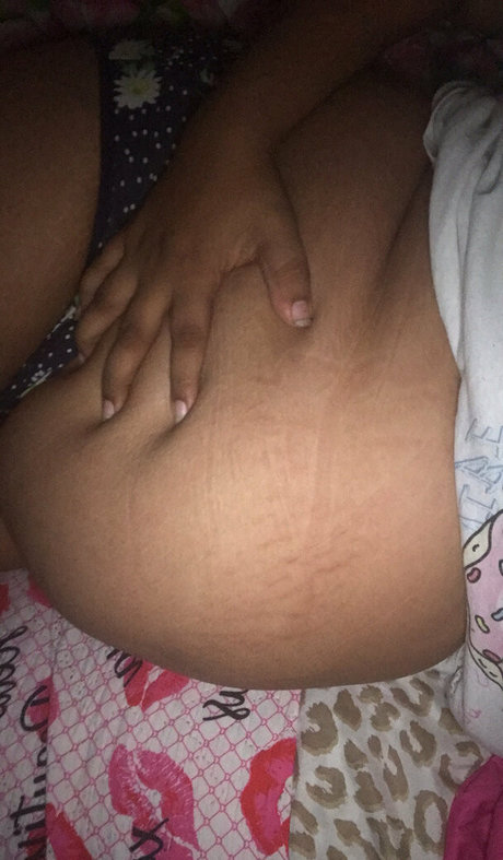 milf aux cheveux noirs onlyfans bel adulte photos