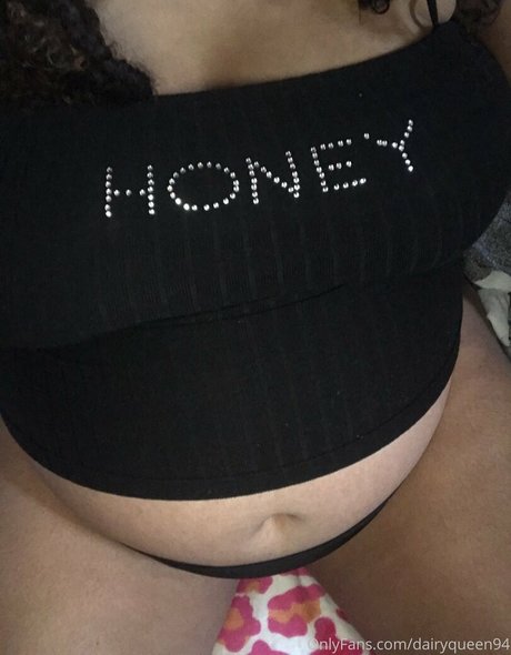 chaton courbé onlyfans chaud de haute qualité archive