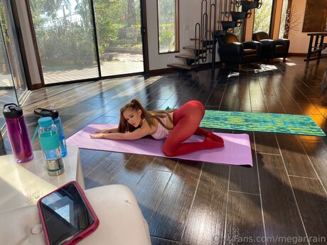 meganrain actrice parfaite photos