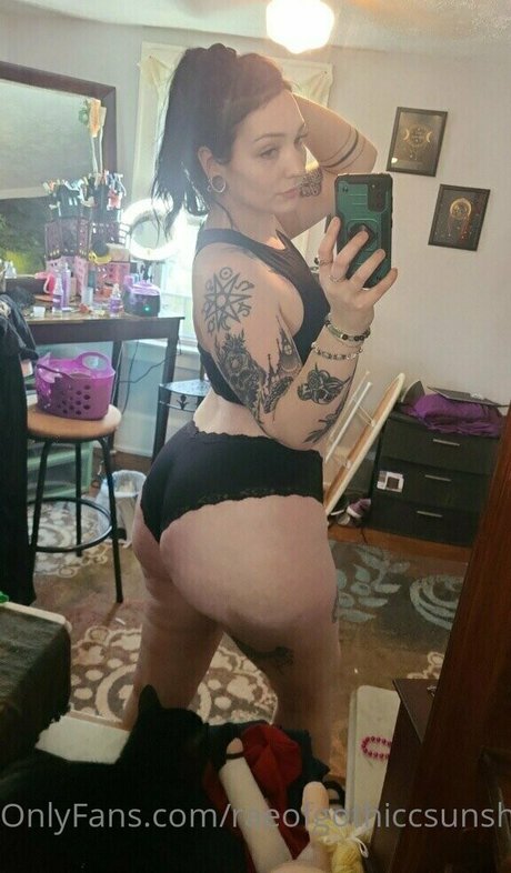 raeofgothiccsunshine haut de star du porno image