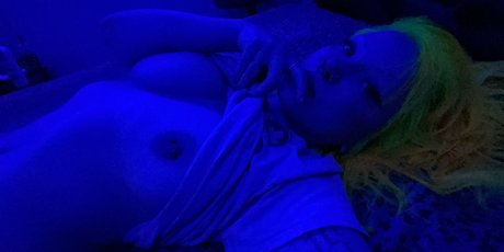 suxx2suk actrice de nus photo