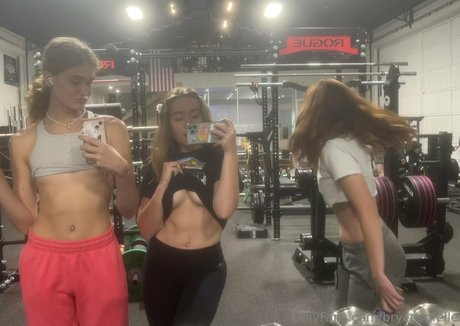 brycesgfelle actrice sexy images