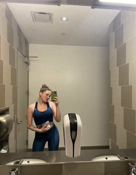 footjob pour ados uniquementfans joli art image