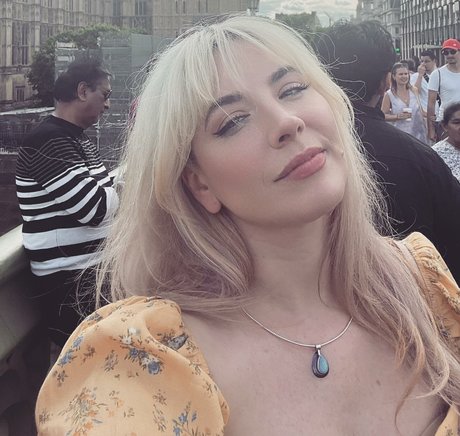 Mary Kish étoile nue galerie