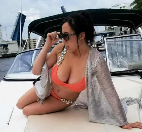 chi chi boom star du porno nue galeries