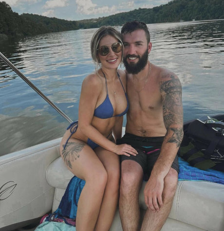 Kandyce Robbe star du porno chaud des photos