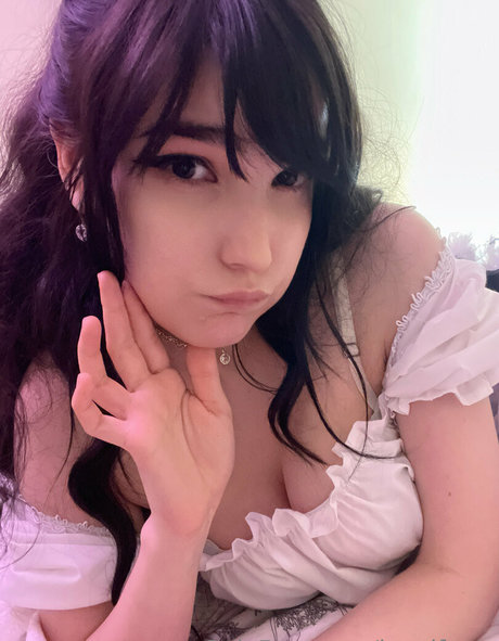 chaton courbé onlyfans exclusif chaud galeries