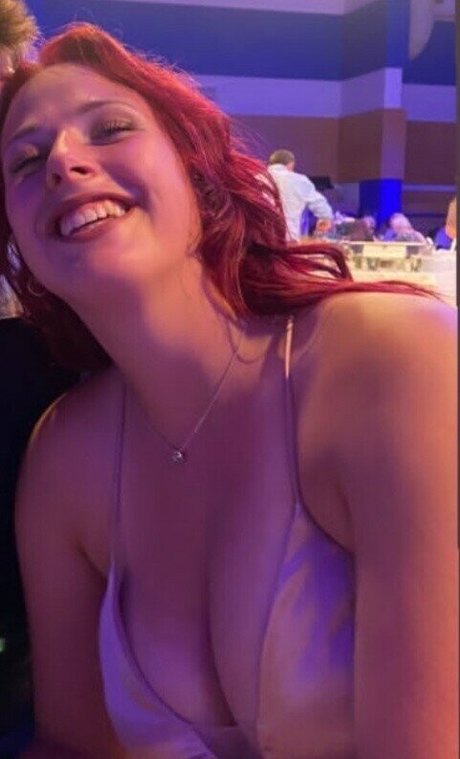 Pika Mikelj actrice chaude image