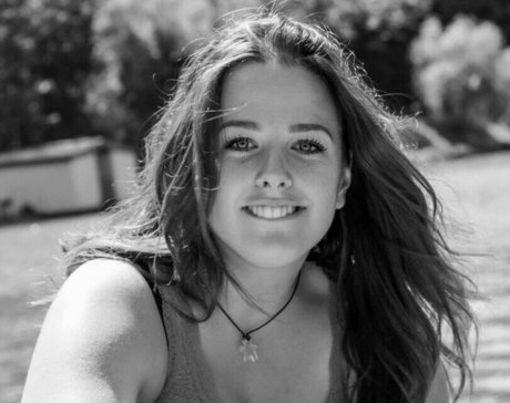 Pika Mikelj actrice hd images