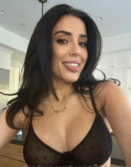 épouse arabe onlyfans chaud nu photo