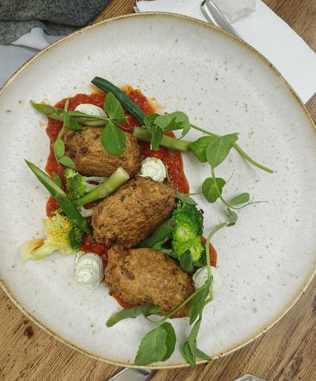 reine de pique onlyfans assez nue photo