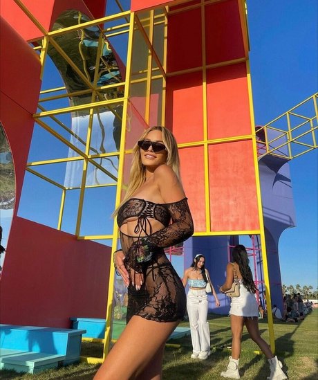 chaton potelé uniquementfans nus érotiques photos