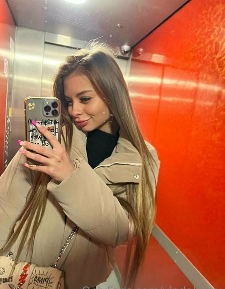 en direct uniquement pour les fans nus érotiques img