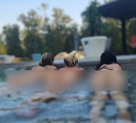 midsouthhottie mannequin photo