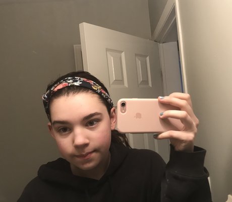 HinaToy actrice nue image