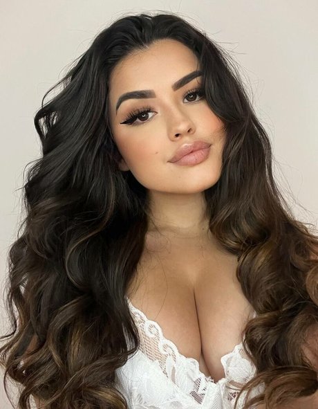 laila gomez art de star du porno collection