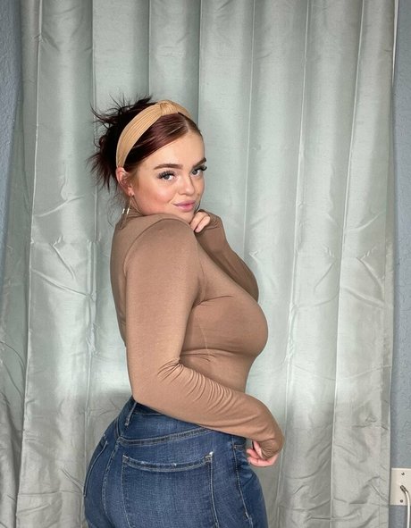 mamie milf onlyfans haut de gamme photos