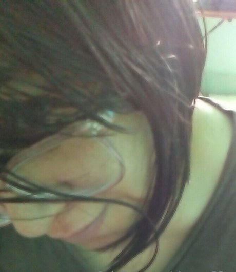 elenagr33n star du porno adulte photo